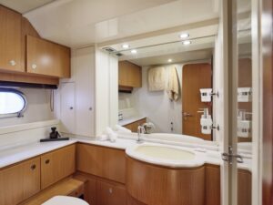 Master_cabin_en_suite_facilities__1705502184_34858