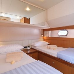 Ferretti681_Cabin3_Twin