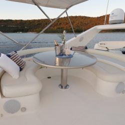 Ferretti681_Flybridge_sunset