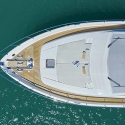 Ferretti681_exteriror_bow2