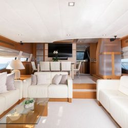 Ferretti780_TESORO_saloon2