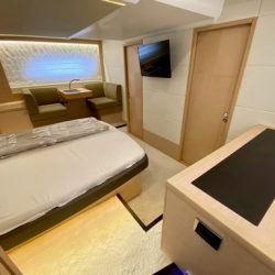 Prestige 550 Floria_Master cabin