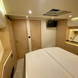 Prestige 550 Fly_VIP Forward cabin1